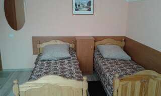 Хостелы Hostel on Flotska Ивано-Франковск Двухместный номер с 2 отдельными кроватями-2